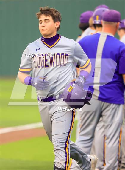 Thumbnail 3 in Grand Saline vs Edgewood photogallery.