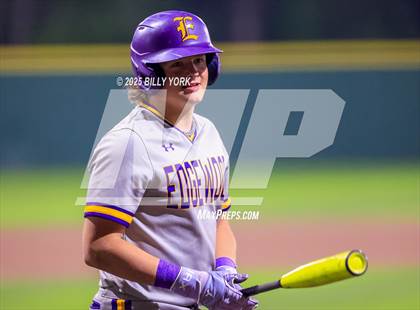 Thumbnail 2 in Grand Saline vs Edgewood photogallery.