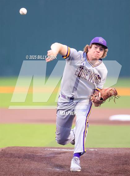 Thumbnail 2 in Grand Saline vs Edgewood photogallery.