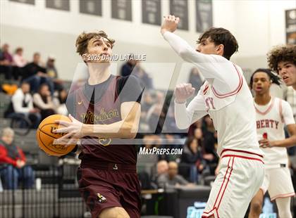 Thumbnail 2 in Windsor @ Liberty photogallery.