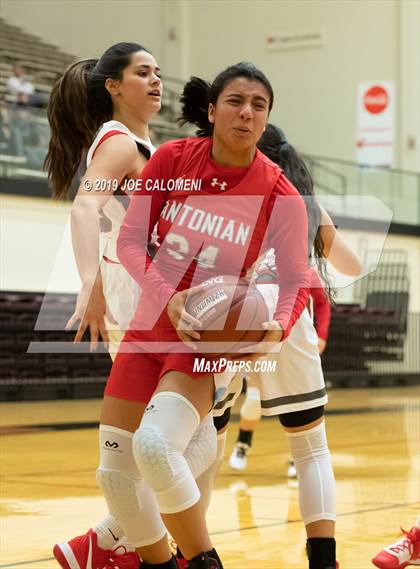 Thumbnail 1 in Lee [Robert E.] vs Antonian Prep photogallery.