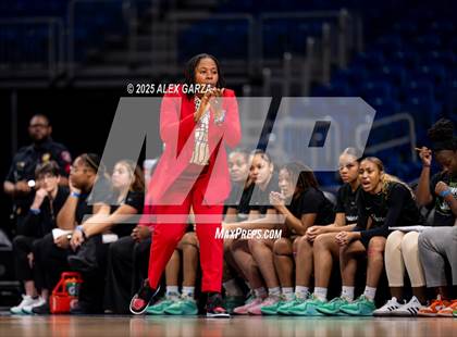 Thumbnail 2 in Boswell vs. Fort Bend Hightower (UIL 6A Basketball Division II Final) photogallery.