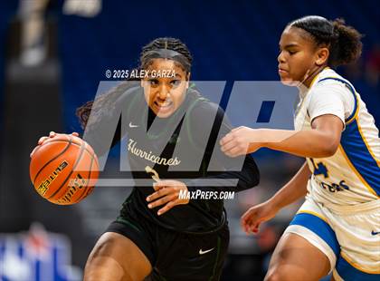Thumbnail 1 in Boswell vs. Fort Bend Hightower (UIL 6A Basketball Division II Final) photogallery.
