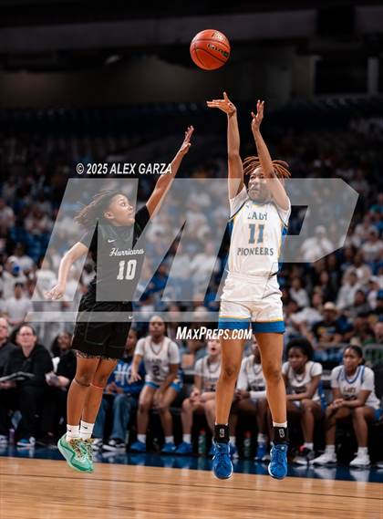 Thumbnail 3 in Boswell vs. Fort Bend Hightower (UIL 6A Basketball Division II Final) photogallery.