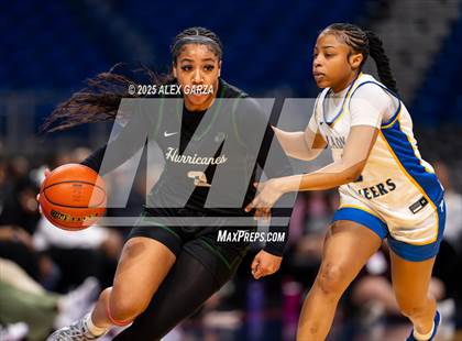 Thumbnail 1 in Boswell vs. Fort Bend Hightower (UIL 6A Basketball Division II Final) photogallery.
