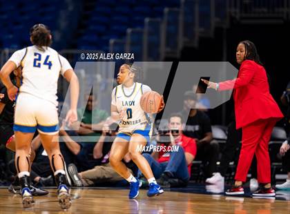 Thumbnail 2 in Boswell vs. Fort Bend Hightower (UIL 6A Basketball Division II Final) photogallery.