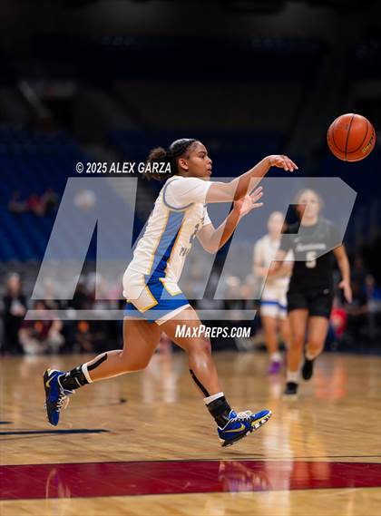 Thumbnail 2 in Boswell vs. Fort Bend Hightower (UIL 6A Basketball Division II Final) photogallery.