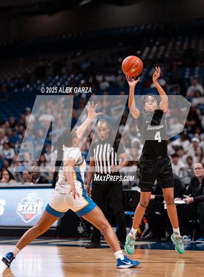 Thumbnail 2 in Boswell vs. Fort Bend Hightower (UIL 6A Basketball Division II Final) photogallery.
