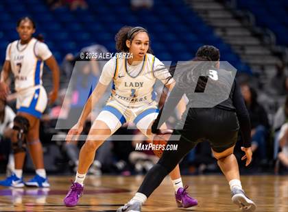 Thumbnail 3 in Boswell vs. Fort Bend Hightower (UIL 6A Basketball Division II Final) photogallery.