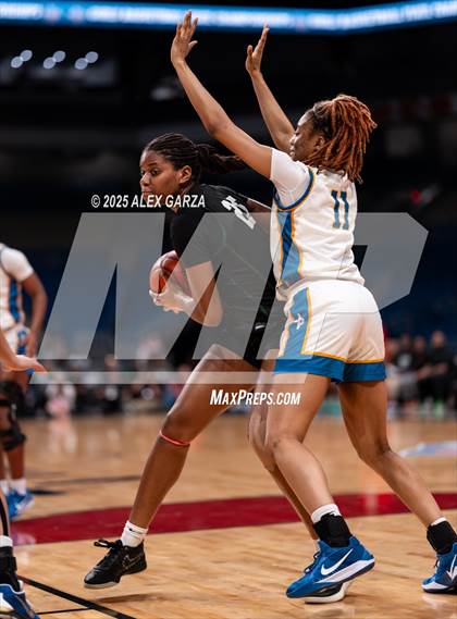 Thumbnail 1 in Boswell vs. Fort Bend Hightower (UIL 6A Basketball Division II Final) photogallery.