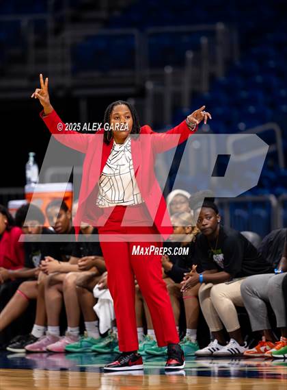 Thumbnail 1 in Boswell vs. Fort Bend Hightower (UIL 6A Basketball Division II Final) photogallery.
