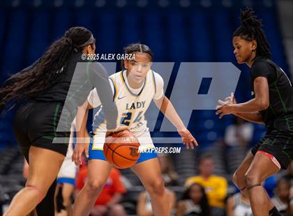 Thumbnail 1 in Boswell vs. Fort Bend Hightower (UIL 6A Basketball Division II Final) photogallery.
