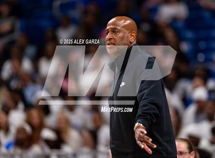Thumbnail 2 in Boswell vs. Fort Bend Hightower (UIL 6A Basketball Division II Final) photogallery.
