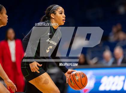 Thumbnail 2 in Boswell vs. Fort Bend Hightower (UIL 6A Basketball Division II Final) photogallery.