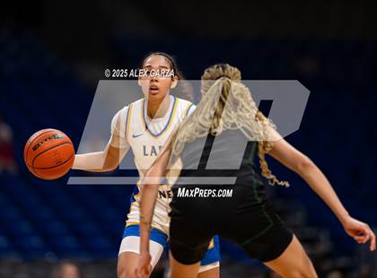 Thumbnail 3 in Boswell vs. Fort Bend Hightower (UIL 6A Basketball Division II Final) photogallery.