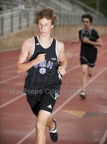 Thumbnail 3 in St. John's Finnegan Invitational photogallery.