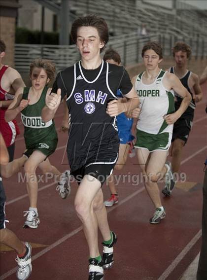 Thumbnail 3 in St. John's Finnegan Invitational photogallery.