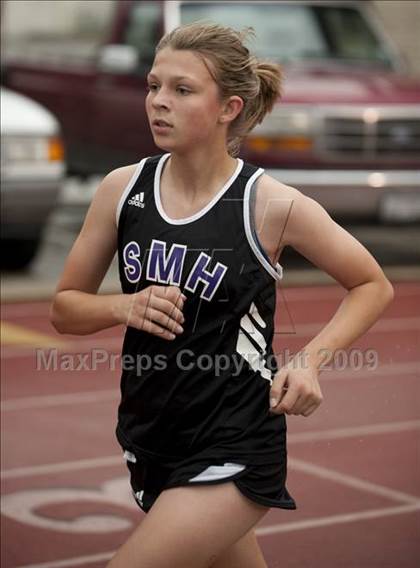 Thumbnail 2 in St. John's Finnegan Invitational photogallery.