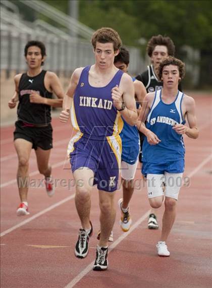 Thumbnail 1 in St. John's Finnegan Invitational photogallery.
