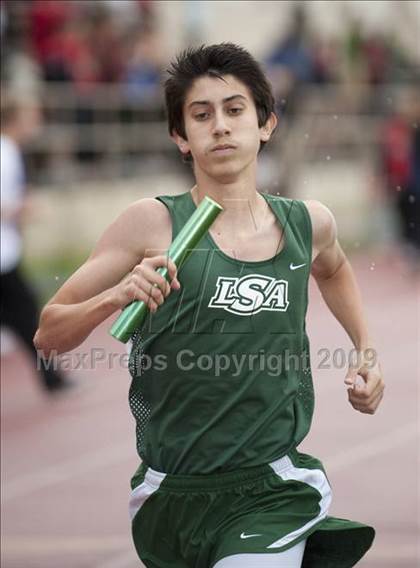 Thumbnail 1 in St. John's Finnegan Invitational photogallery.
