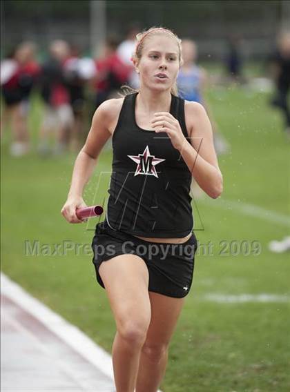 Thumbnail 1 in St. John's Finnegan Invitational photogallery.