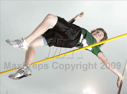 Thumbnail 2 in St. John's Finnegan Invitational photogallery.