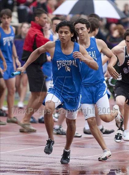 Thumbnail 1 in St. John's Finnegan Invitational photogallery.