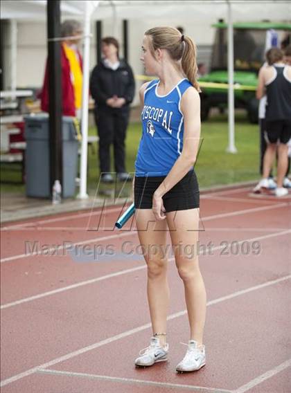 Thumbnail 2 in St. John's Finnegan Invitational photogallery.