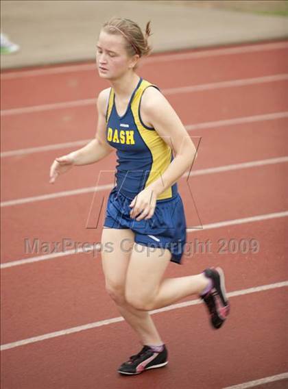 Thumbnail 3 in St. John's Finnegan Invitational photogallery.
