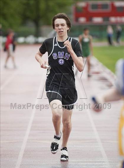 Thumbnail 2 in St. John's Finnegan Invitational photogallery.