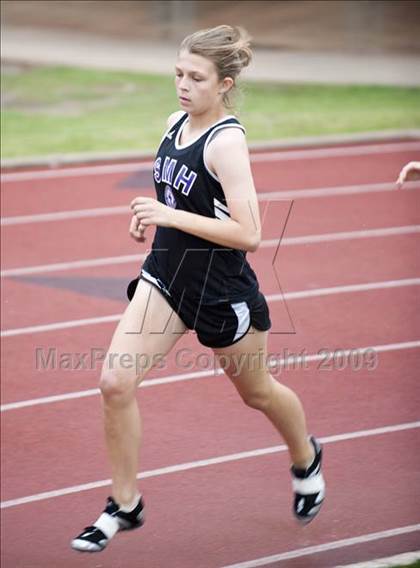 Thumbnail 3 in St. John's Finnegan Invitational photogallery.
