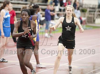 Thumbnail 1 in St. John's Finnegan Invitational photogallery.