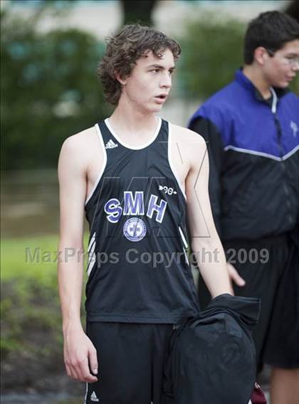 Thumbnail 3 in St. John's Finnegan Invitational photogallery.