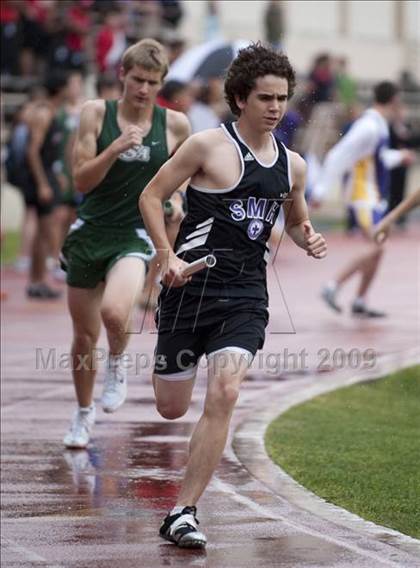 Thumbnail 3 in St. John's Finnegan Invitational photogallery.