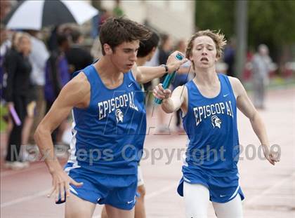 Thumbnail 1 in St. John's Finnegan Invitational photogallery.