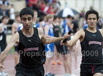 Thumbnail 1 in St. John's Finnegan Invitational photogallery.