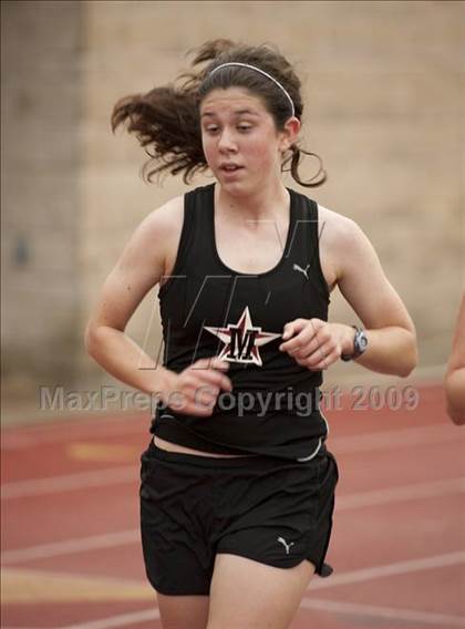 Thumbnail 2 in St. John's Finnegan Invitational photogallery.