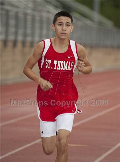 Thumbnail 3 in St. John's Finnegan Invitational photogallery.
