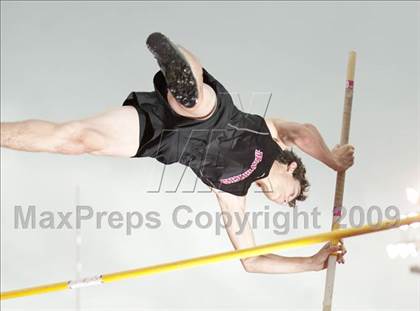Thumbnail 3 in St. John's Finnegan Invitational photogallery.