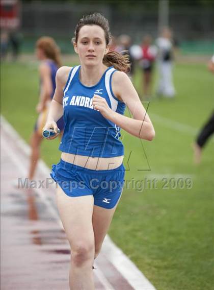 Thumbnail 2 in St. John's Finnegan Invitational photogallery.