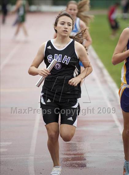 Thumbnail 2 in St. John's Finnegan Invitational photogallery.