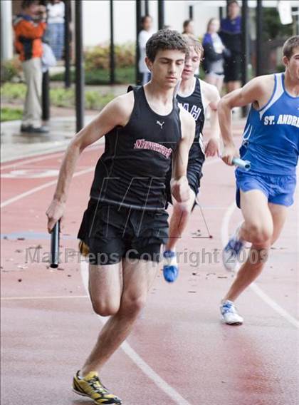 Thumbnail 2 in St. John's Finnegan Invitational photogallery.