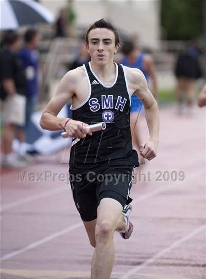 Thumbnail 2 in St. John's Finnegan Invitational photogallery.