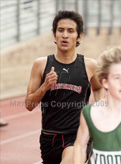 Thumbnail 2 in St. John's Finnegan Invitational photogallery.