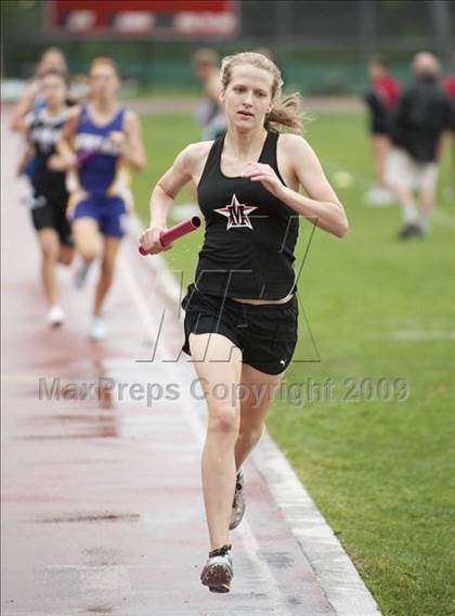 Thumbnail 3 in St. John's Finnegan Invitational photogallery.