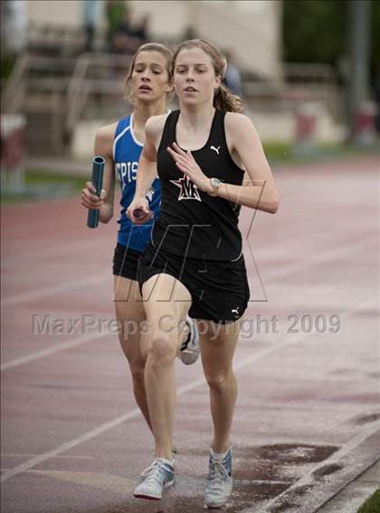 Thumbnail 1 in St. John's Finnegan Invitational photogallery.