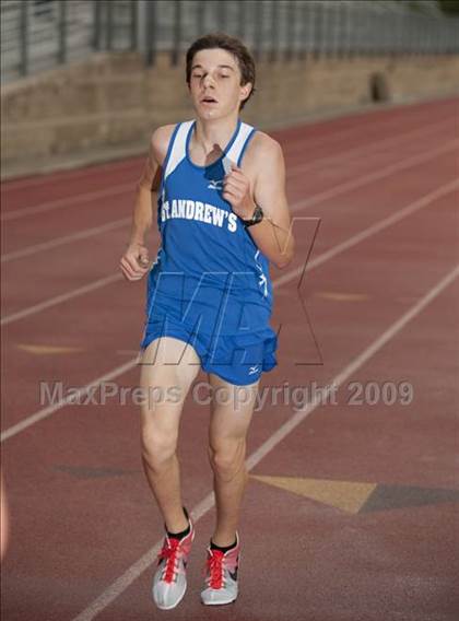 Thumbnail 3 in St. John's Finnegan Invitational photogallery.