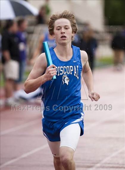 Thumbnail 3 in St. John's Finnegan Invitational photogallery.