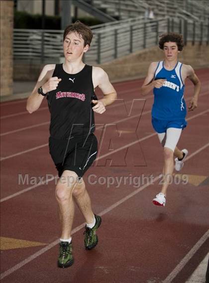 Thumbnail 1 in St. John's Finnegan Invitational photogallery.