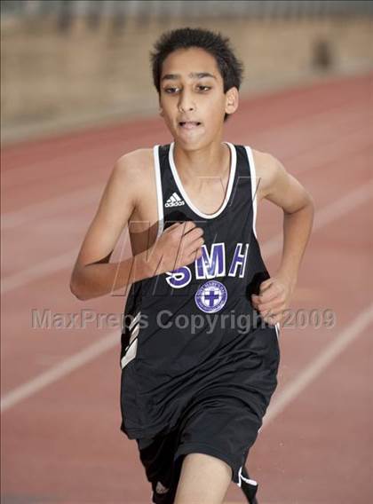 Thumbnail 3 in St. John's Finnegan Invitational photogallery.
